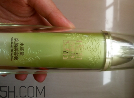 百雀羚爽膚水怎么樣？百雀羚爽膚水含酒精嗎？