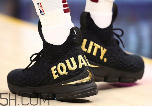 nike lebron 15 equality黑金配色會(huì)發(fā)售嗎？
