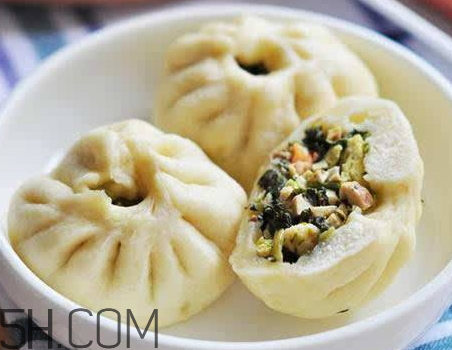 一個(gè)香菇青菜包的熱量大概是多少？一個(gè)香菇青菜包的熱量
