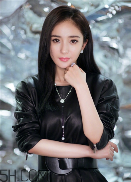 黃褐斑跟心情有關(guān)系嗎？黃褐斑跟曬太陽(yáng)有關(guān)系嗎？