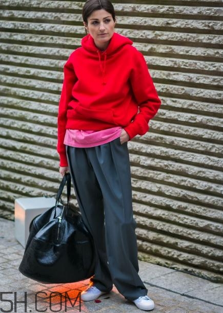 紅色衣服褪色怎么補救？紅色衣服掉色如何處理？