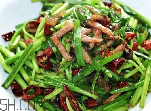 擇藜蒿手臟怎么洗？藜蒿和水芹菜的區(qū)別