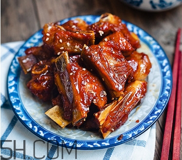 糖醋排骨醋什么時候放？糖醋排骨對身體有什么好處