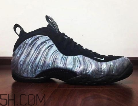 nike air foamposite one鮑魚噴實(shí)物什么樣？