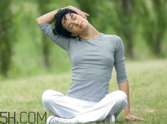 女性是學(xué)太極好還是瑜伽好？女性練瑜伽的好處