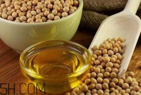 調(diào)和油和大豆油哪個(gè)好？調(diào)和油是色拉油嗎
