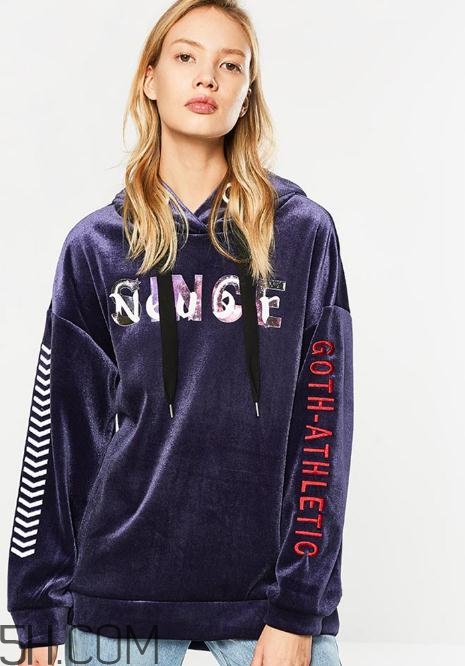 ca的衣服貴嗎？ca衣服什么價(jià)位？