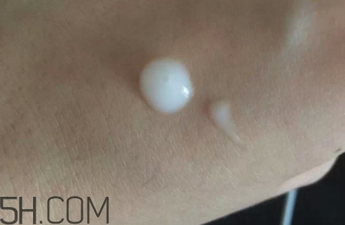 百雀羚精華液怎么用？百雀羚精華液的正確使用方法