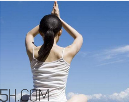哺乳期練瑜伽要注意什么？哺乳期適合的瑜伽姿勢