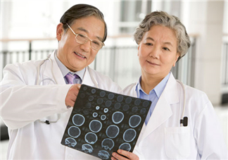 甲亢為什么會突眼？甲亢為什么會低鉀？