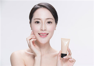 青春痘能不能擠？青春痘能用鹽水洗嗎？