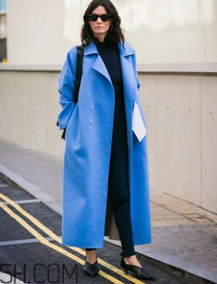 胸大的人適合穿什么衣服？胸大的女生穿什么衣服好看？