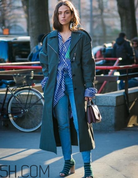 胸大的人適合穿什么衣服？胸大的女生穿什么衣服好看？