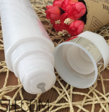 歐珀萊臻白多效角質(zhì)調(diào)理肌底液怎么樣？好用嗎？