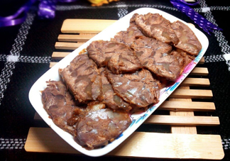 醬牛肉有點(diǎn)粘了怎么辦？醬牛肉為什么會(huì)變綠
