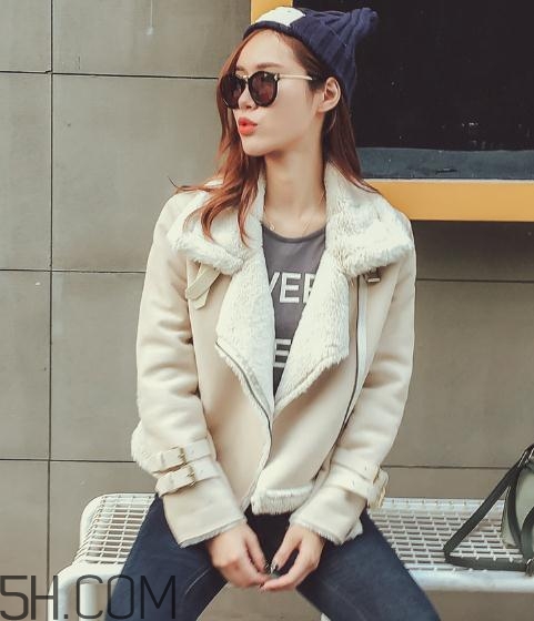 羊羔毛外套暖和嗎？羊羔毛外套多少度穿？