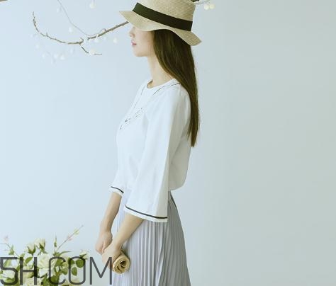 百武西是哪里的牌子？百武西的衣服怎么樣？