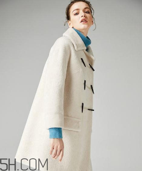 羊剪絨和羽絨服哪個(gè)好？羊剪絨大衣和羽絨服哪個(gè)保暖？