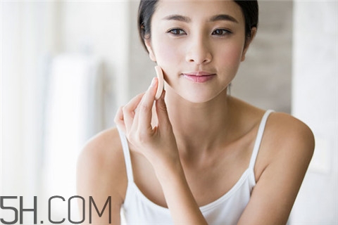 粉刺擠了會不會留疤？粉刺擠出來后有個小洞