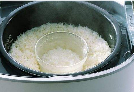 不用電飯鍋怎么煮飯？煮飯時(shí)飯和水的比例是多少