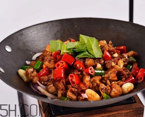 吊鍋是哪里的特色菜？吊鍋是什么菜系？