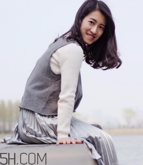 one more的衣服怎么樣？one more衣服貴嗎？
