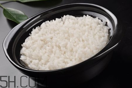 煮飯是用電飯煲好還是電壓力鍋好？煮飯是精煮還是快煮