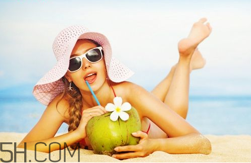 丸美防曬霜的價格是多少？spf50的防曬霜傷皮膚嗎？