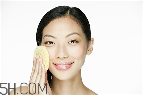 隆胸后多久變得柔軟？隆胸后多久可以側(cè)睡？