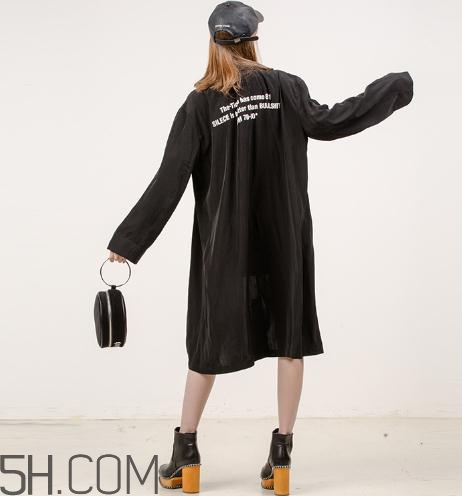 moussy的衣服怎么樣？moussy的外套很大嗎？