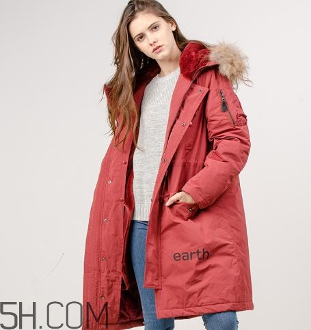 moussy的衣服怎么樣？moussy的外套很大嗎？