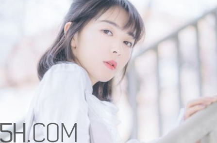 防曬乳需要卸妝嗎？防曬噴霧能用多久？