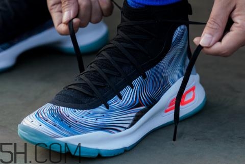 under armour curry 4實(shí)戰(zhàn)測(cè)評(píng)怎么樣？