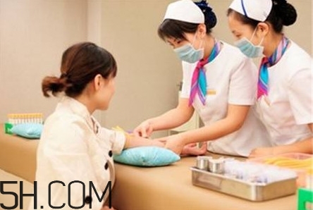 公司體檢都檢查什么項(xiàng)目？一年中最佳體檢時(shí)間是什么時(shí)候