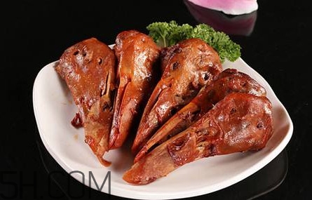 絕味鴨脖加盟費多少？絕味鴨脖是統(tǒng)一配貨嗎