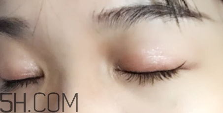眼影可以當眉粉嗎？眼影和眉粉有什么區(qū)別