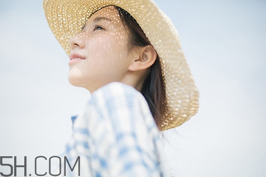 洗發(fā)水過敏的癥狀是什么？頭發(fā)毛躁怎么變得柔順光滑？