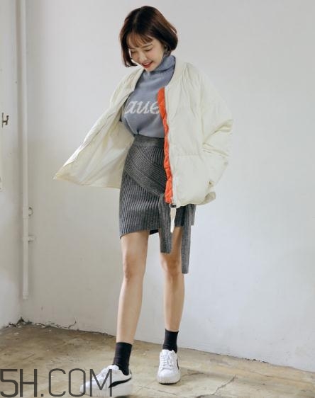白色羽絨服配什么鞋子？白色羽絨服搭配鞋子圖片