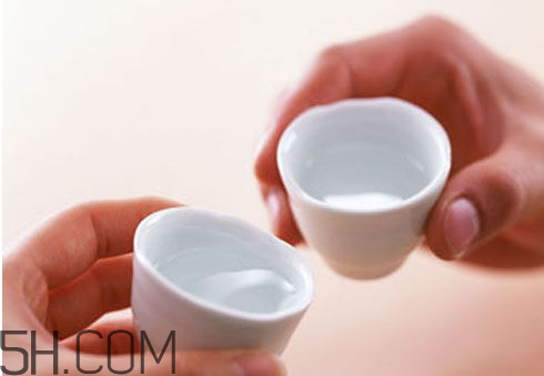 洗發(fā)水怎么區(qū)分酸堿性？防掉發(fā)的最好方法