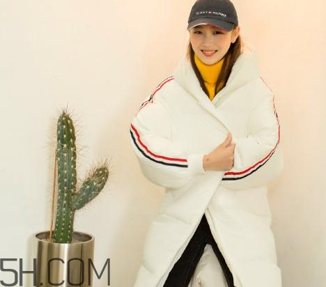 白色羽絨服怎么保存不發(fā)黃？白色羽絨服怎么打理？