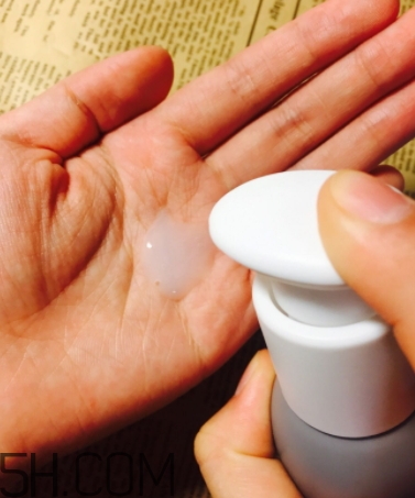 二爺新漢方氨基酸洗面奶怎么用？二爺洗面奶使用心得