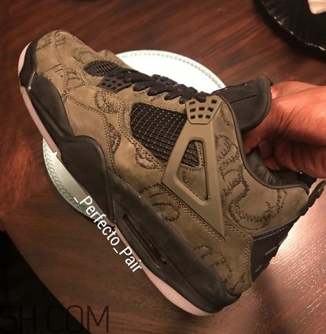 kaws與air jordan 4聯(lián)名橄欖綠版本實(shí)物什么樣？