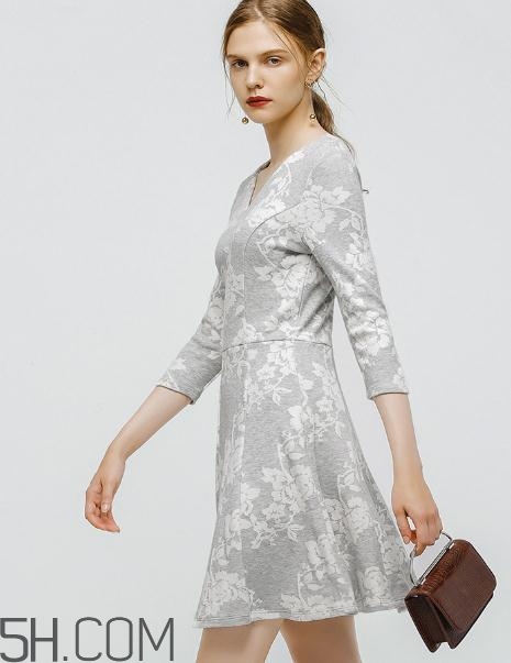 max co衣服貴嗎？max co衣服什么價位？