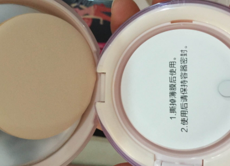 卡姿蘭氣墊cc和瑪麗黛佳哪個(gè)好？對(duì)比