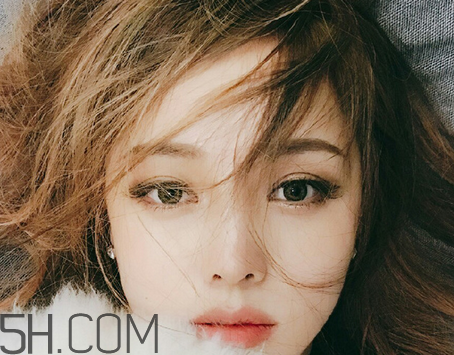 謎尚和瑪麗黛佳素顏霜哪個好？素顏霜對皮膚傷害大嗎？