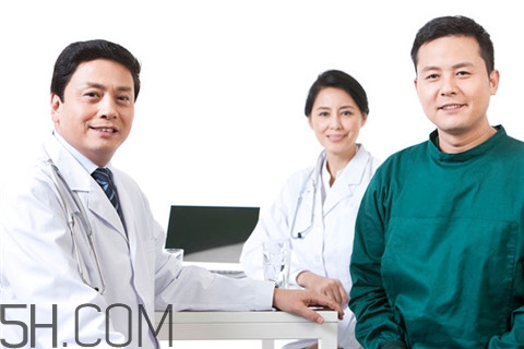 濕疹跟奶粉有關(guān)系嗎？濕疹跟濕氣有關(guān)系嗎？