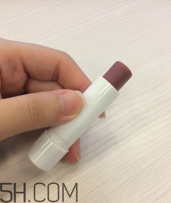 balea櫻桃潤唇膏好用嗎？balea櫻桃潤唇膏多少錢？