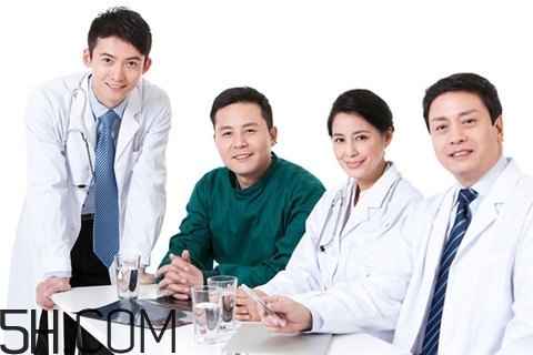 水痘多大年齡出現(xiàn)？水痘多長時間可以上學(xué)？