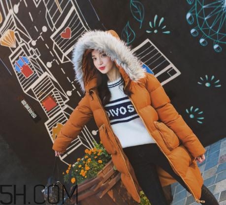 羽絨服用什么洗滌劑？洗羽絨服用洗衣粉還是洗衣液？