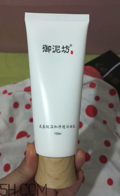 御泥坊洗面奶是皂基嗎？御泥坊洗面奶怎么用？